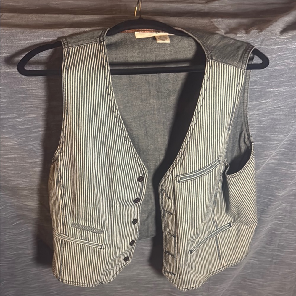 DKNY Jeans Striped Vest with Blue and White Line pattern